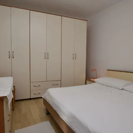 Apartment Milka *